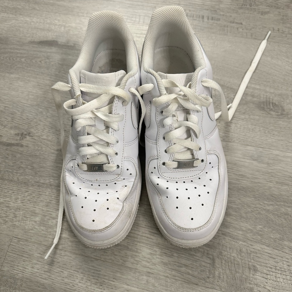 Nike Women's Athletic Shoes - White